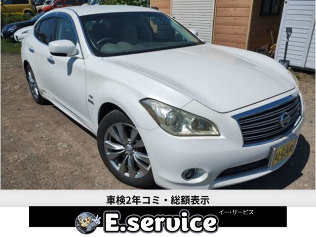 2011 Nissan Fuga Hybrid