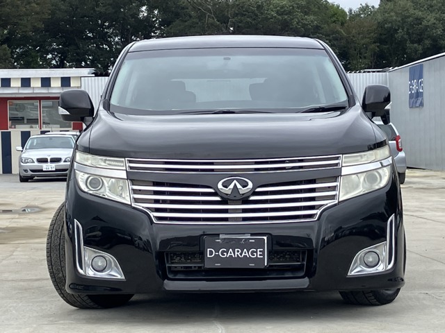 2010 Nissan Elgrand – thumbnail 2