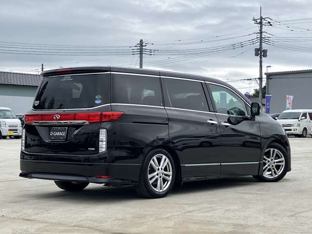 2010 Nissan Elgrand – thumbnail 3