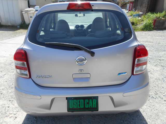 2011 Nissan March – thumbnail 4