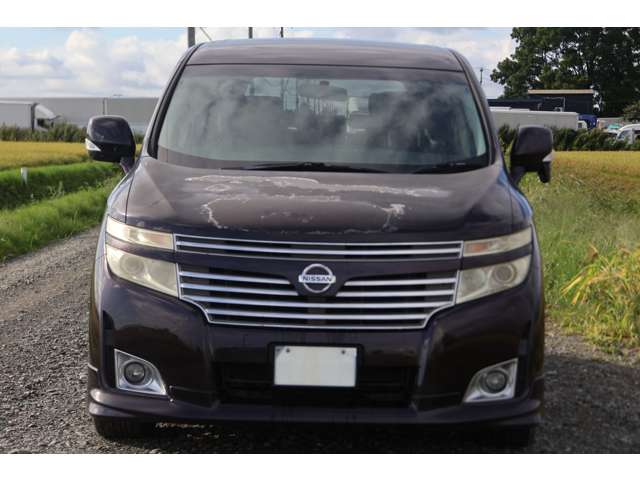 2011 Nissan Elgrand – thumbnail 3