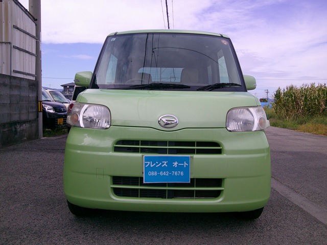 2011 Daihatsu Tanto