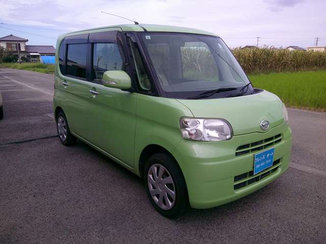 2011 Daihatsu Tanto – thumbnail 3