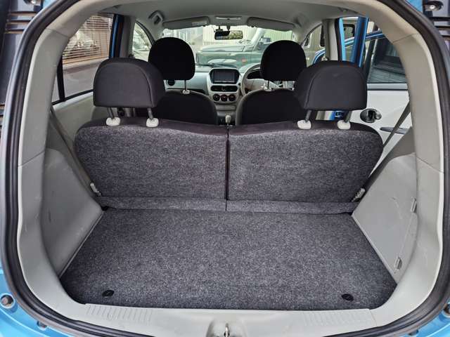 2010 Mitsubishi i – thumbnail 16
