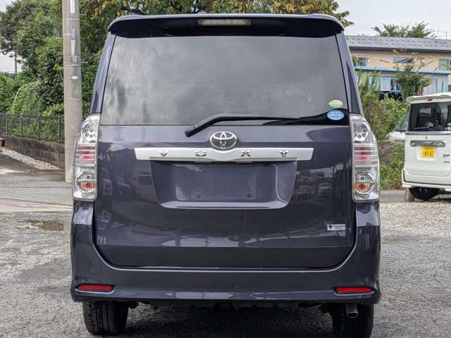 2009 Toyota Voxy – thumbnail 9