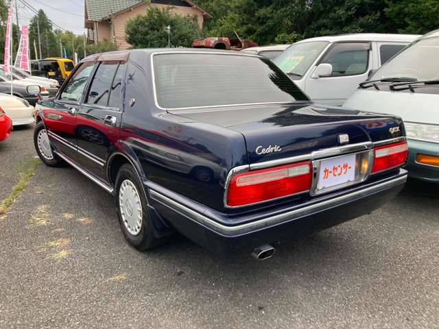 2002 Nissan Cedric Sedan – thumbnail 5
