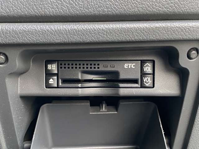 2008 Toyota Voxy – thumbnail 4