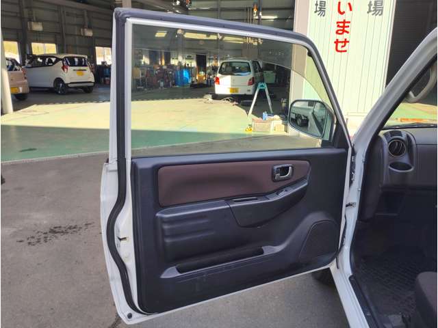 2011 Mitsubishi Pajero Mini – thumbnail 6