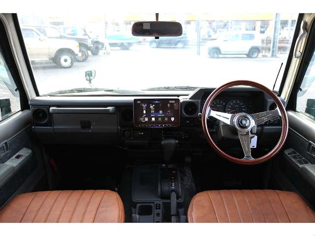 2003 Toyota Land Cruiser 70 – thumbnail 2