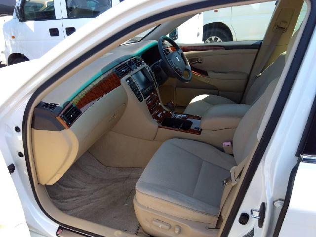 2004 Toyota Crown Royal – thumbnail 3