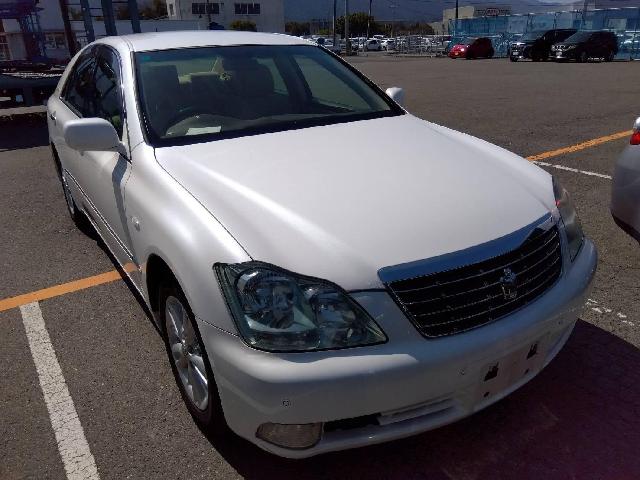 2004 Toyota Crown Royal – thumbnail 4