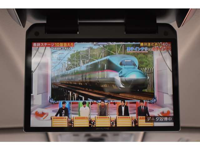 2010 Toyota Vellfire – thumbnail 3