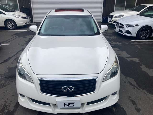 2010 Nissan Fuga – thumbnail 4