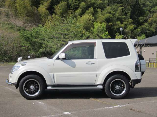 2008 Mitsubishi Pajero – thumbnail 4