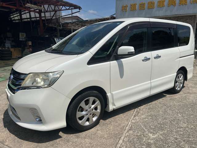 2011 Nissan Serena – thumbnail 2