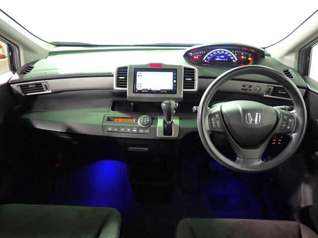 2011 Honda Freed – thumbnail 4