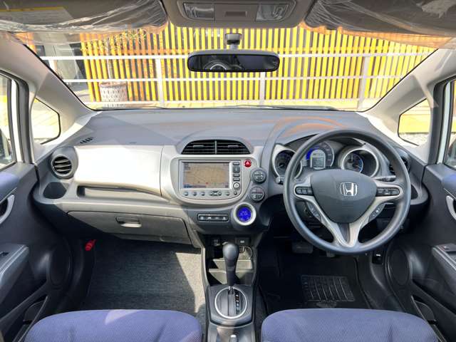 2011 Honda Fit Hybrid – thumbnail 3