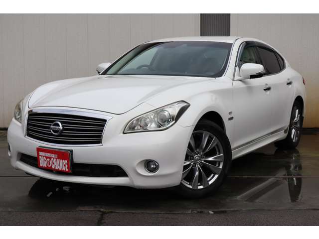 2011 Nissan Fuga Hybrid – thumbnail 2