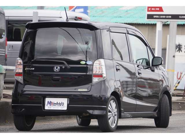 2011 Honda Life – thumbnail 2
