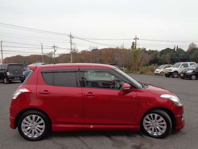 2011 Suzuki Swift – thumbnail 4
