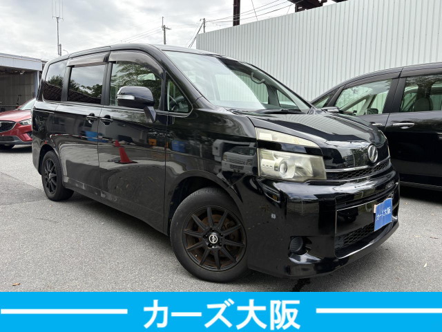 2011 Toyota Voxy – thumbnail 2