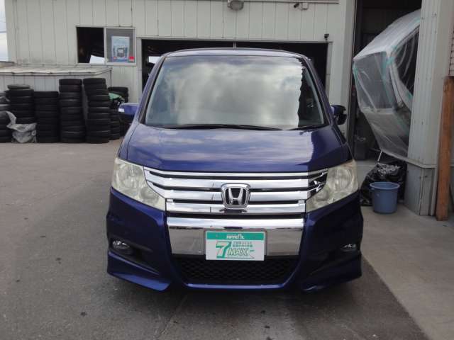 2011 Honda Stepwgn – thumbnail 3