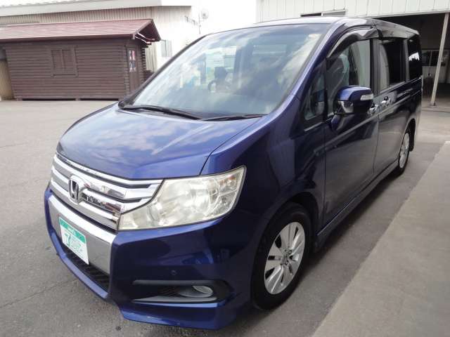 2011 Honda Stepwgn – thumbnail 4