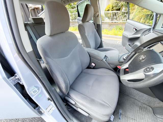 2010 Toyota Prius – thumbnail 3