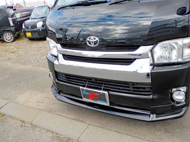 2008 Toyota Hiace – thumbnail 2
