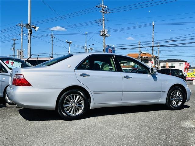 2007 Toyota Crown Royal – thumbnail 2