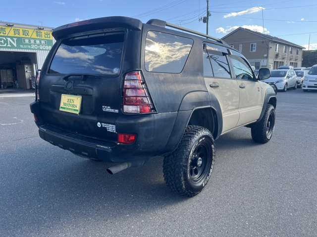 2003 Toyota Hilux Surf – thumbnail 4