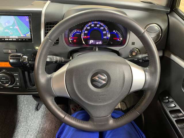 2011 Suzuki Wagon R – thumbnail 2