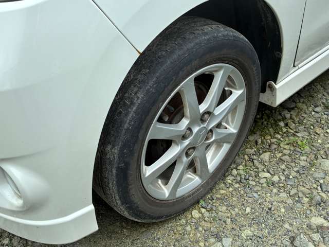 2011 Daihatsu Move – thumbnail 3