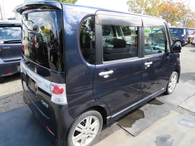 2008 Daihatsu Tanto – thumbnail 4
