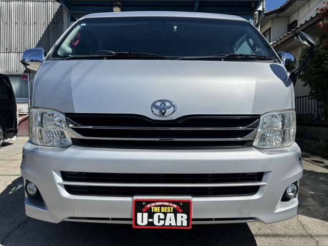 2011 Toyota Hiace – thumbnail 3