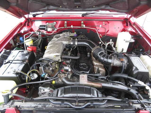 1997 Nissan Safari – thumbnail 3