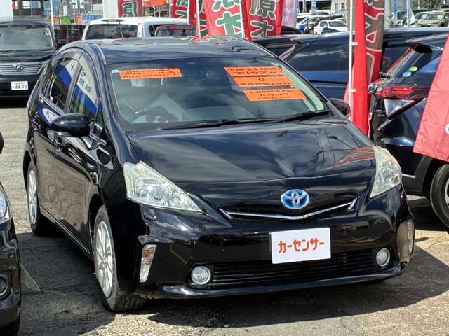 2011 Toyota Prius Alpha – thumbnail 3