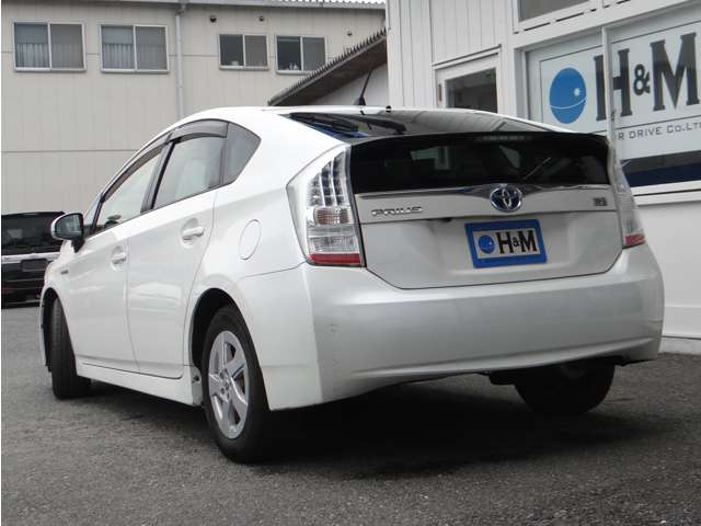 2011 Toyota Prius – thumbnail 4