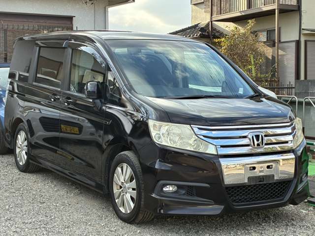 2010 Honda Stepwgn – thumbnail 3