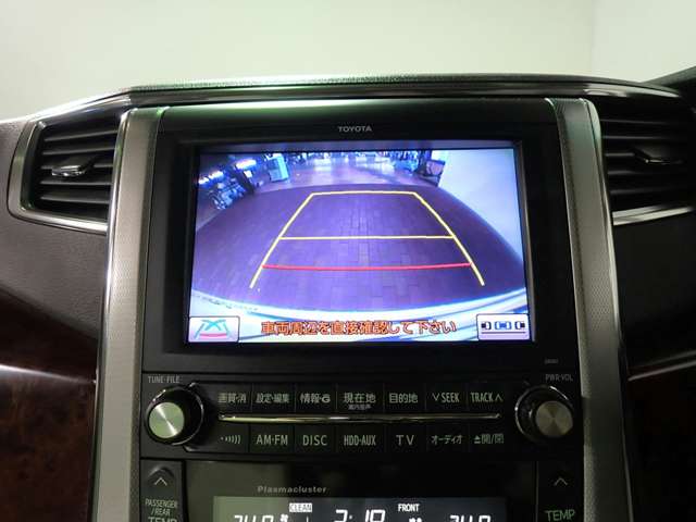 2011 Toyota Alphard – thumbnail 3