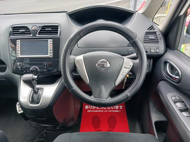 2011 Nissan Serena – thumbnail 4