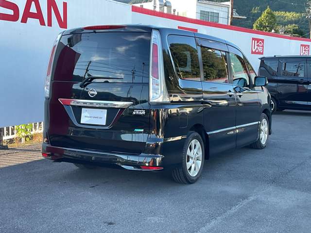 2011 Nissan Serena – thumbnail 3