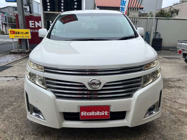 2011 Nissan Elgrand – thumbnail 4