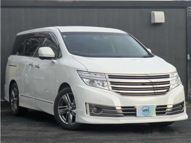 2011 Nissan Elgrand – thumbnail 4