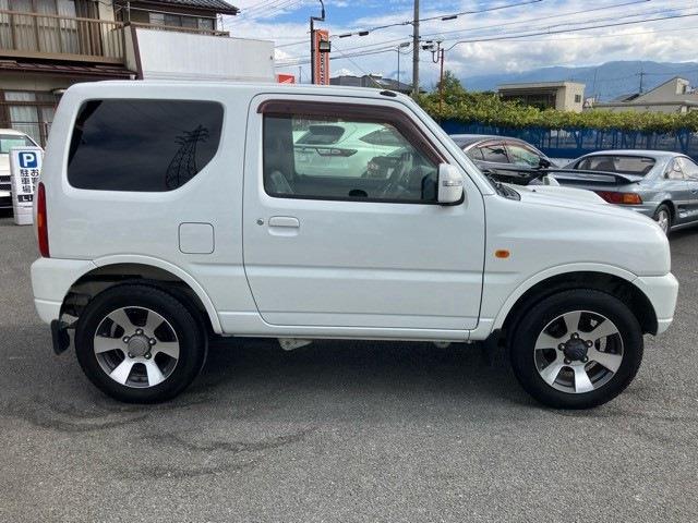 2011 Suzuki Jimny – thumbnail 4