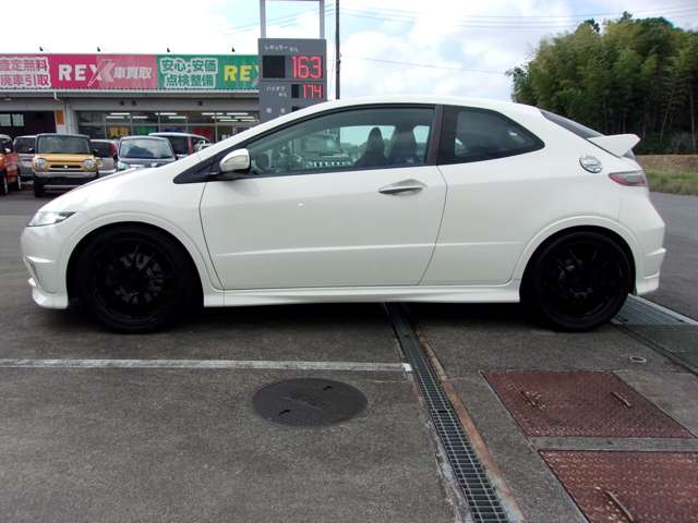 2009 Honda Civic Type R Euro – thumbnail 2