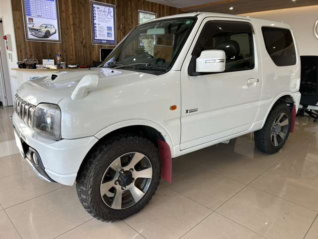 2011 Suzuki Jimny – thumbnail 3