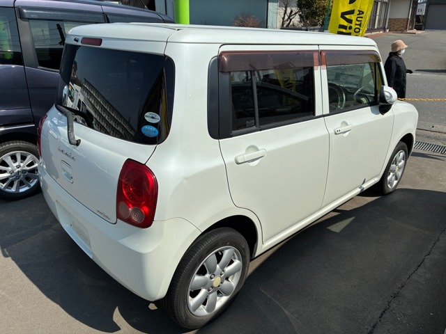 2010 Suzuki Alto Lapin – thumbnail 3