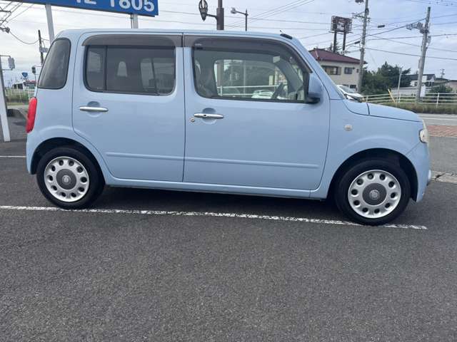 2011 Daihatsu Mira Cocoa – thumbnail 2