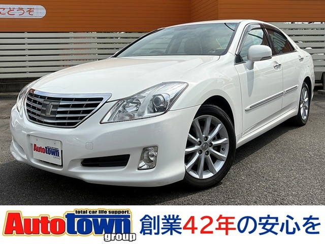 2010 Toyota Crown Royal